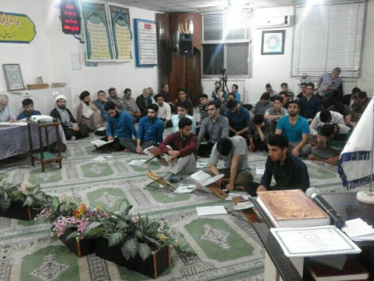 برگزاری مراسم محفل انس با قرآن کریم در سرای دانشجویی مرکز  با حضور قاریان  و حافظان برجسته