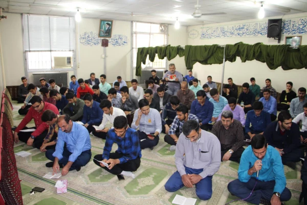 مراسم معنوی زیارت عاشورا