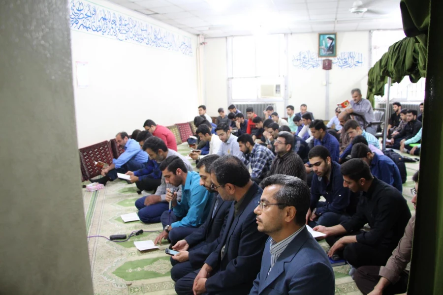 مراسم معنوی زیارت عاشورا