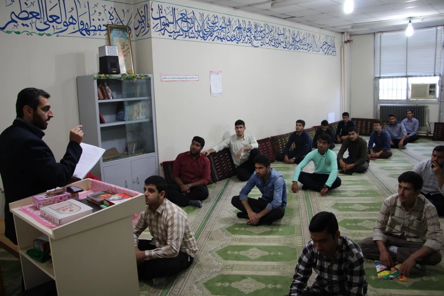 برگزاری اولین مسابقه کتابخوانی برای دانشجو معلمان نوورود مرکز