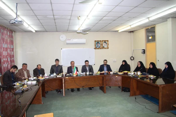 نشست کارشناس مسئولان و کارشناسان فرهنگی پردیس ها و مراکز استان