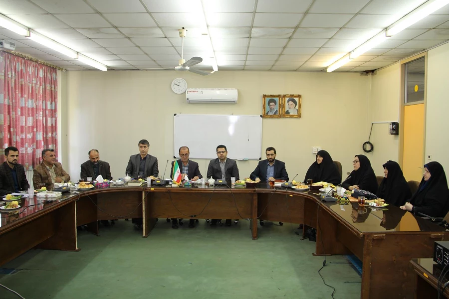 نشست کارشناس مسئولان و کارشناسان فرهنگی پردیس ها و مراکز استان