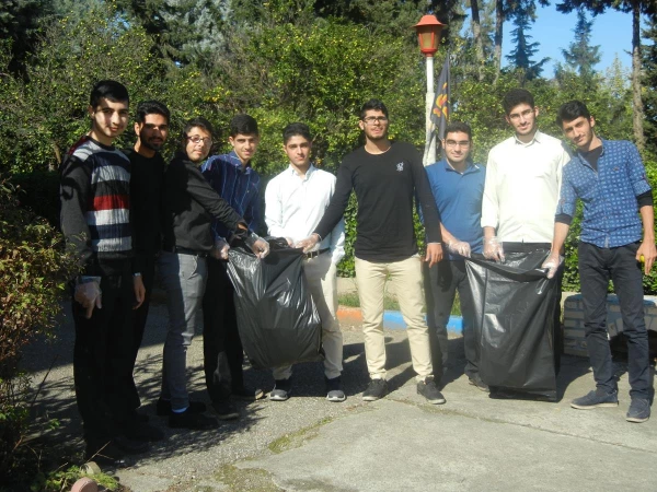 طرح جهادی نظافت در محیط دانشگاه