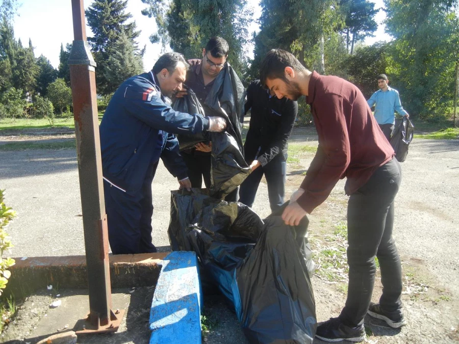 طرح جهادی نظافت در محیط دانشگاه