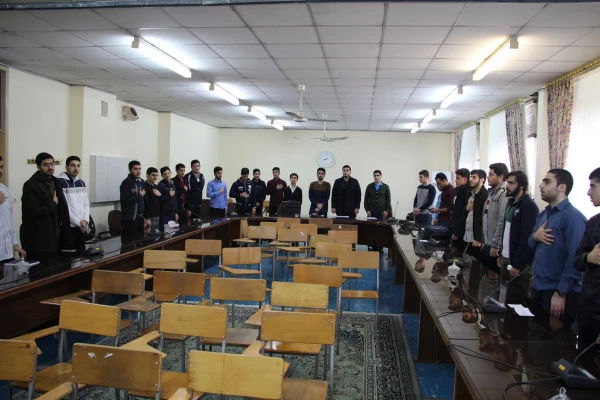 نشست نقد مسئولین دانشگاه