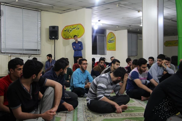 میز گرد تخصصی شاخص های دانشجو معلم تراز انقلاب اسلامی