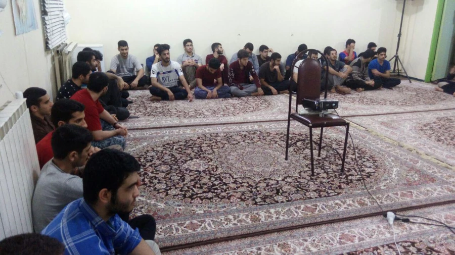 شب شعر دانشجویی