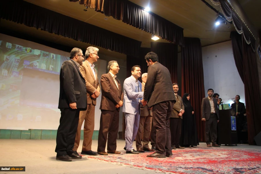 مراسم تقدیر از پژوهشگران