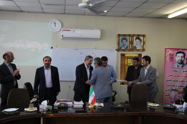 کسب رتبه کتابدار برتر کشوری توسط آزاده و جانباز سرافراز جناب آقای خیراله زاده