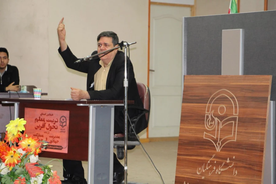 همایش استانی تربیت معلم تحول آفرین در سایه مدیریت جهادی و مشارکت همگانی