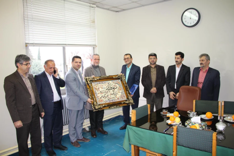 آئین تکریم و نکوداشت  بازنشستگی همکار ارزشمند جناب آقای حسینی