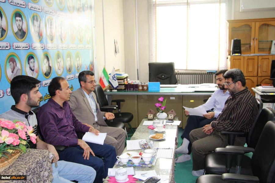 جلسه تخصصی مسئولان مرکز با نماینده شورای صنفی دانشجویی پیرامون در برنامه غذایی در ماه مبارک