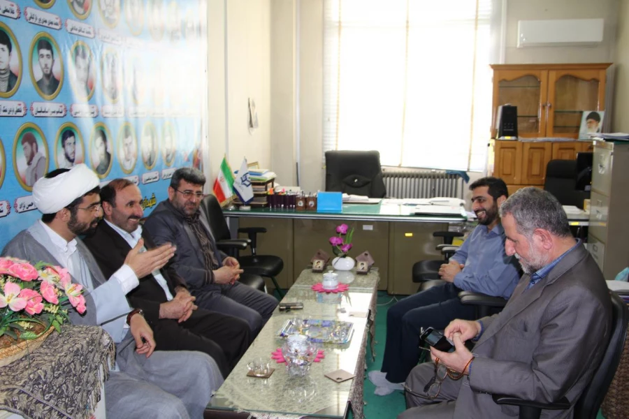 بیا ن دغدغه ها و ارائه راهکار پیرامون تربیت معلم در تراز