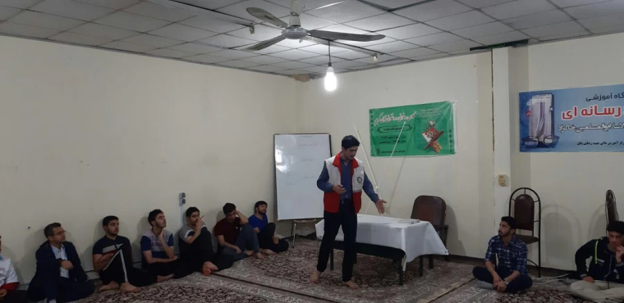 کانون هلال احمر مرکز آموزش عالی شهید رجایی بابل برگزار نمود:
(( دوره آموزش کمک های اولیه  )) 7