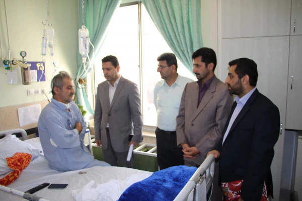 در آستانه عید غدیر صورت پذیرفت :
عیادت از  اقای خیراله زاده جانباز و آزاده مرکز بابل 2