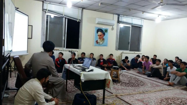 برگزاری سلسله جلسات کانون مهدویت با عنوان 
    ( انسان مدرن ، انسان منتظر )
 2