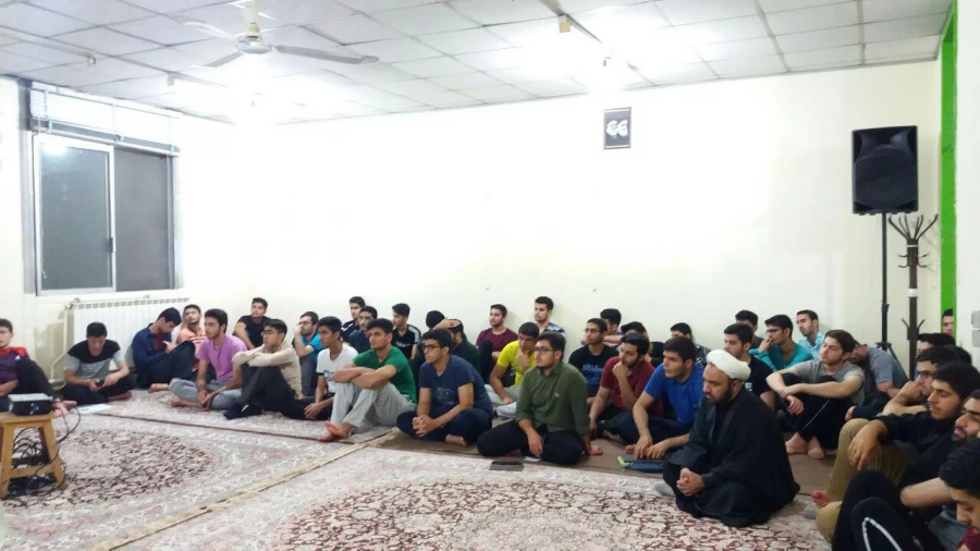 برگزاری سلسله جلسات کانون مهدویت با عنوان 
    ( انسان مدرن ، انسان منتظر )
 3