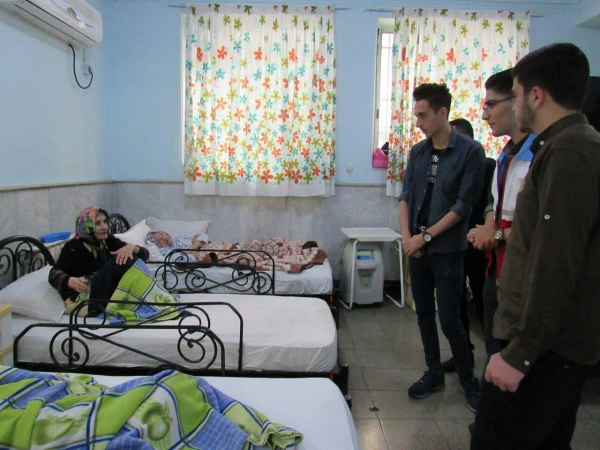 بازدید دانشجو معلمان  از مرکز نگهدای سالمندان  2