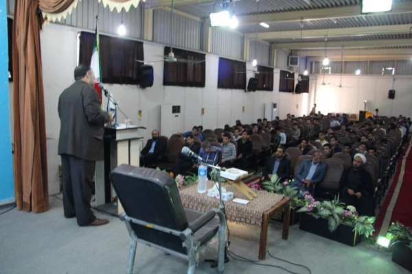 بسیج دانشجویی برگزار نمود:
همایش بزرگ خرمشهرهای امروز با حضور سردار کاکویی از یادگاران هشت سال دفاع مقدس 2