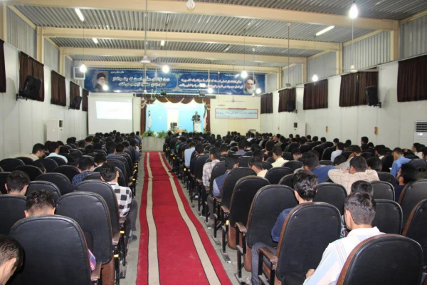 بسیج دانشجویی برگزار نمود:
همایش بزرگ خرمشهرهای امروز با حضور سردار کاکویی از یادگاران هشت سال دفاع مقدس 3