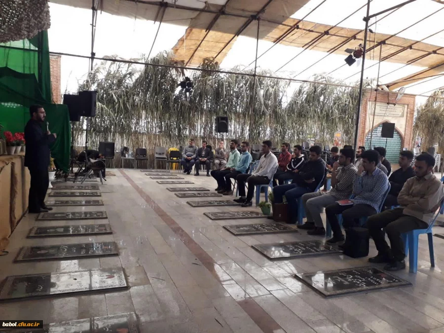 ادای احترام و غبار روبی مزار شهدا با حضور مسئولان و اساتید و دانشجو معلمان مرکز  2