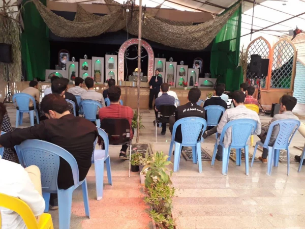 ادای احترام و غبار روبی مزار شهدا با حضور مسئولان و اساتید و دانشجو معلمان مرکز  3