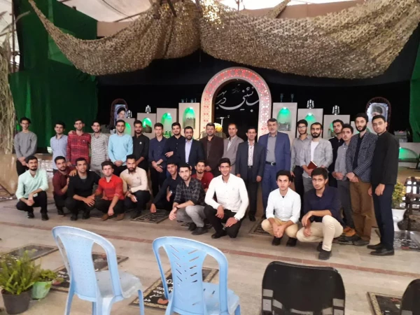 ادای احترام و غبار روبی مزار شهدا با حضور مسئولان و اساتید و دانشجو معلمان مرکز  4