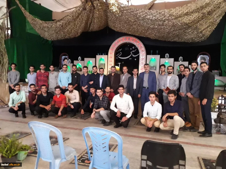 ادای احترام و غبار روبی مزار شهدا با حضور مسئولان و اساتید و دانشجو معلمان مرکز  4