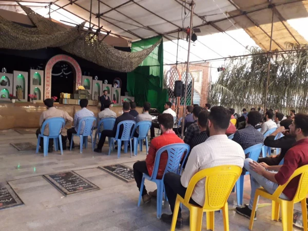 ادای احترام و غبار روبی مزار شهدا با حضور مسئولان و اساتید و دانشجو معلمان مرکز  5