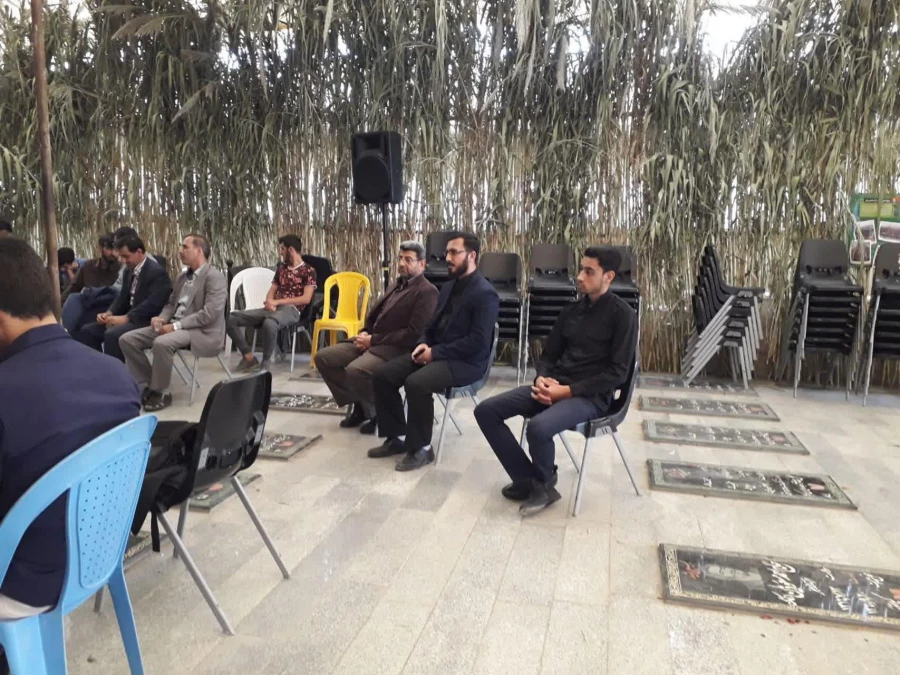 ادای احترام و غبار روبی مزار شهدا با حضور مسئولان و اساتید و دانشجو معلمان مرکز  7