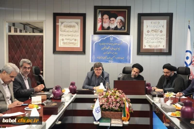 رییس دانشگاه فرهنگیان در جلسه خیرین حامی دانشگاه عنوان کرد:
بزرگترین اقدام ماندگار برای تربیت معلم طرح 10031 است