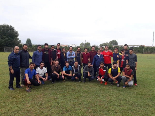 به مناسبت گرامیداشت هفته تربیت بدنی برگزار گردید:
انجام برنامه های متنوع ورزشی با حضور مسئولان و دانشجو معلمان 8