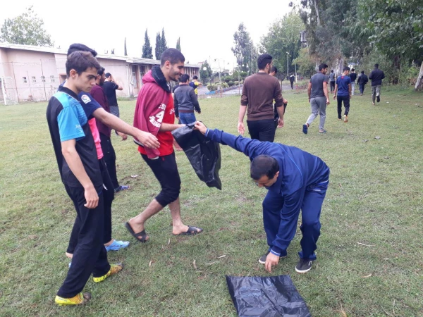 به مناسبت گرامیداشت هفته تربیت بدنی برگزار گردید:
انجام برنامه های متنوع ورزشی با حضور مسئولان و دانشجو معلمان 10