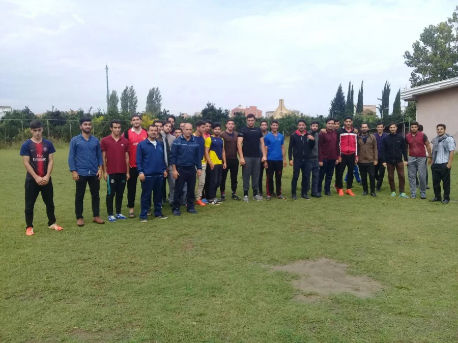 به مناسبت گرامیداشت هفته تربیت بدنی برگزار گردید:
انجام برنامه های متنوع ورزشی با حضور مسئولان و دانشجو معلمان 11