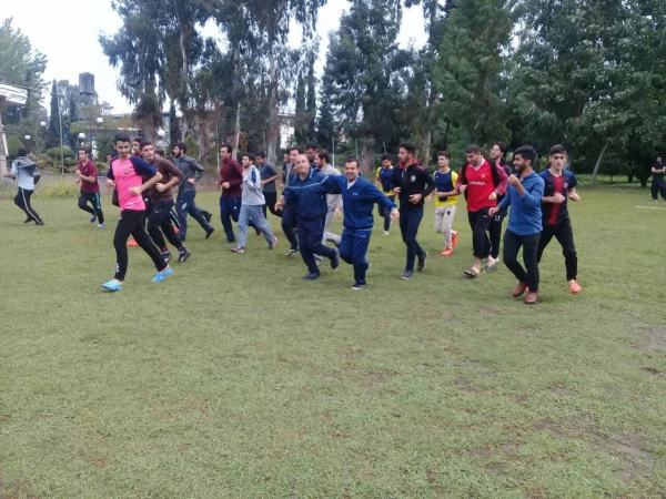 به مناسبت گرامیداشت هفته تربیت بدنی برگزار گردید:
انجام برنامه های متنوع ورزشی با حضور مسئولان و دانشجو معلمان 12