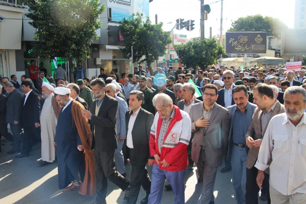 سیزدهم آبان، تو را خوب می شناسم . تاریخ میهنم در این روز تلا لویی خدایی دارد.
حضور پرشور مسئولان و دانشجو معلمان مر کز بابل در راهپیمایی یوم الله 13 آبان 2