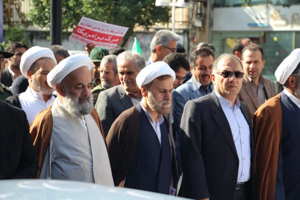 سیزدهم آبان، تو را خوب می شناسم . تاریخ میهنم در این روز تلا لویی خدایی دارد.
حضور پرشور مسئولان و دانشجو معلمان مر کز بابل در راهپیمایی یوم الله 13 آبان 2