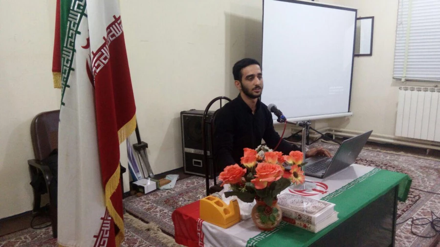 سلسله جلسات حلقه صالحین  با موضوع دشمن شناسی برگزار می شود: 3