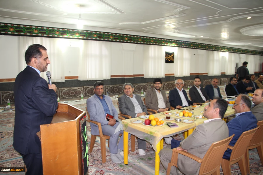 به دعوت دکتر جایمند رییس آموزش پرورش بابل و با حضور دکتر نجفی نماینده مردم شریف شهرستان بابل در مجلس شورای اسلامی صورت پذیرفت :
هم اندیشی و امکان سنجی استقرار پژوهش سرای دانش آموزی در نوشیروانکلای بابل 8