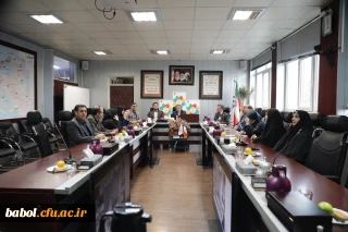 معاون پژوهش و فناوری دانشگاه در نشست ویدئو کنفرانسی بزرگداشت مراسم هفته کتاب:
خوانندۀ کنشگر، بر متن خوانده شده تأثیر می ­گذارد