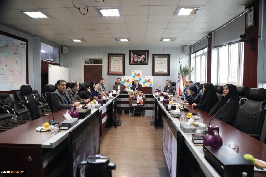 معاون پژوهش و فناوری دانشگاه در نشست ویدئو کنفرانسی بزرگداشت مراسم هفته کتاب:
خوانندۀ کنشگر، بر متن خوانده شده تأثیر می ­گذارد 2