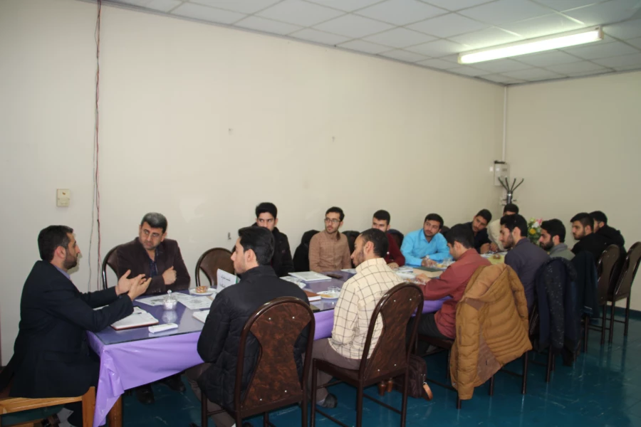 برگزاری جلسه مشترک مسئولین دانشگاه با مسئولین بسیج دانشجویی مرکز  3