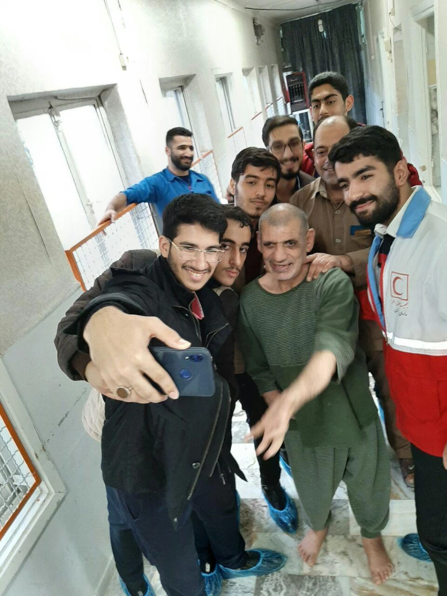  به همت کانون هلال احمر دانشگاه فرهنگیان بابل برگزار گردید:
بازدید از بهزیستی بابل  2