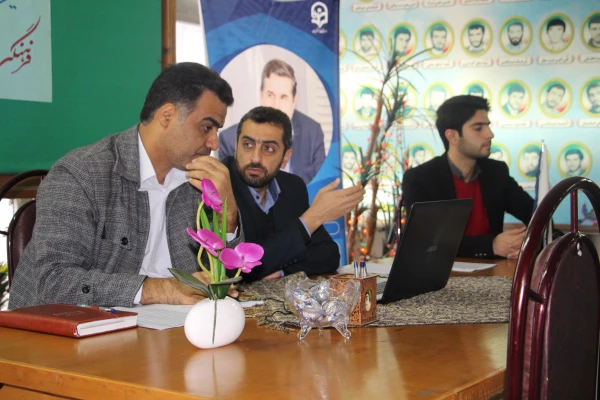 برگزاری میز خدمت فرهنگی بمناسبت هفته فرهنگی دانشگاه فرهنگیان در مرکز بابل 4