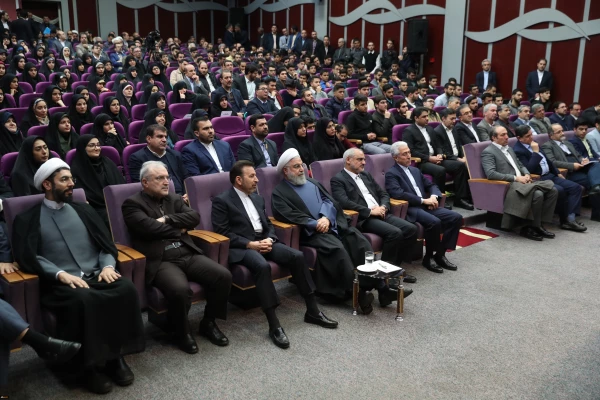 نقد دانشجو باید بی محابا و در عین حال با محتوا باشد 5