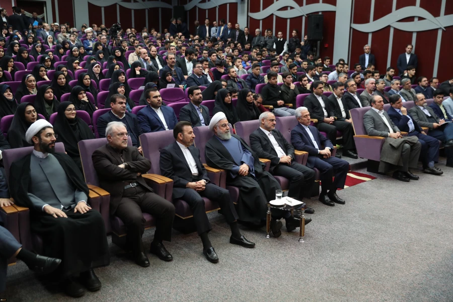 نقد دانشجو باید بی محابا و در عین حال با محتوا باشد 5