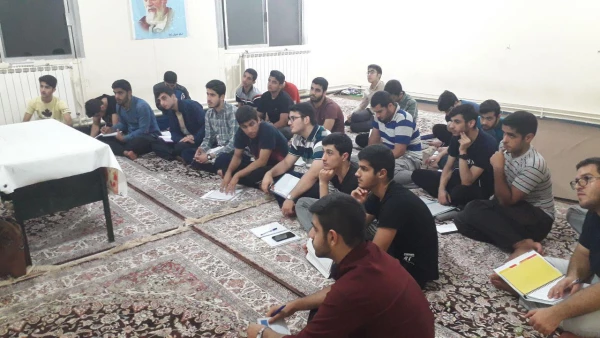 برگزاری سلسله جلسات آموزش خط با حضور استاد فرضی  4