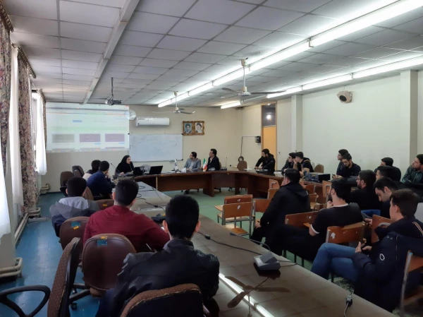  برگزاری کارگاه آشنایی با مفاهیم بورس به منظور ترویج فرهنگ کار جهادی و حمایت از تولید ملی  3