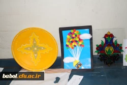  برگزار ی نمایشگاه آثار هنر های دستی دانشجویی در مرکز  3