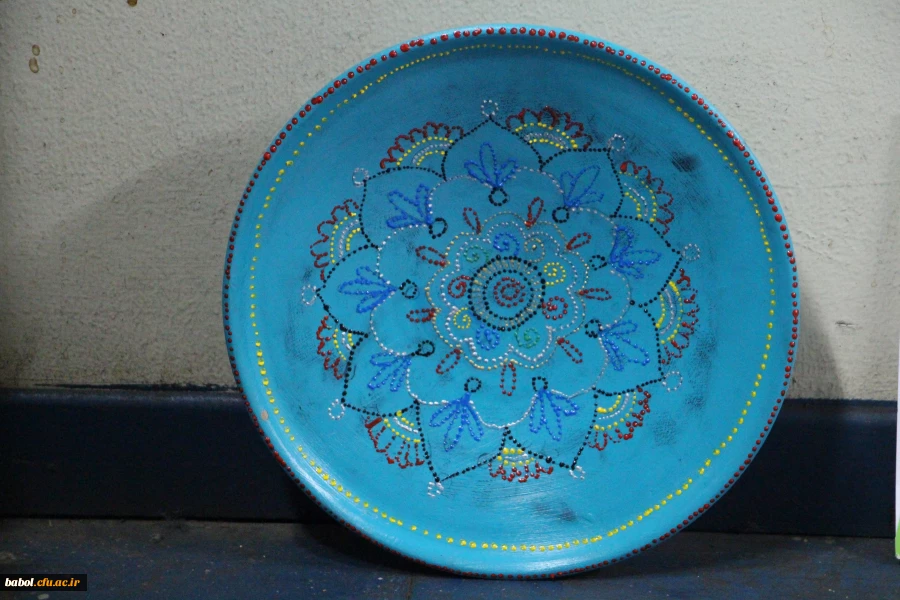  برگزار ی نمایشگاه آثار هنر های دستی دانشجویی در مرکز  10